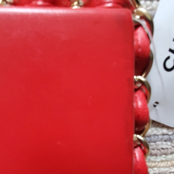 Red and gold detailing Chanel clutch - Picture 6 of 8